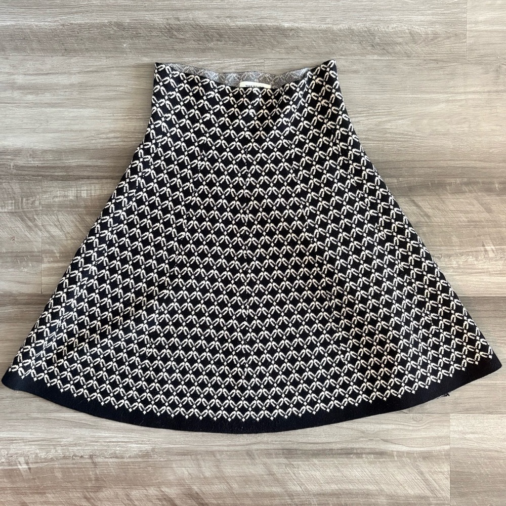 Max Studio - Black Lined Flared Stretchy Knit Mini Sweater Skater skirt - Size M